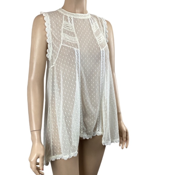 Free People Hi Lo Mesh Crochet Top Size Medium Ivory Eyelet Lace Trim‎ - Picture 3 of 8
